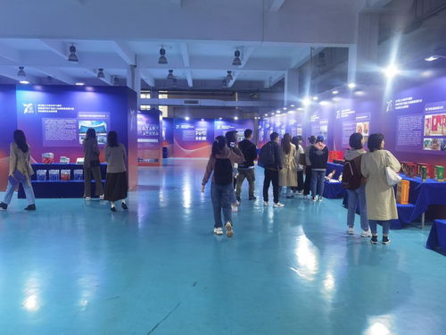 外国语学院组织研究生参观 武汉轻工大学办学70周年助推现代农产品加工业高质量发展大会科技服务企业成果展