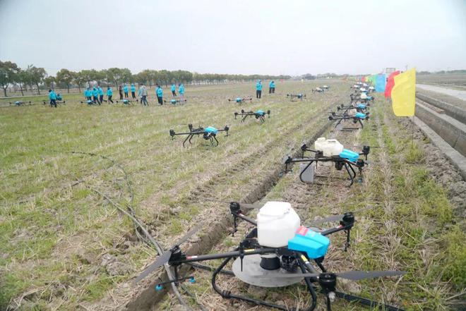 “送科技下乡”:30架启飞智能植保无人机为宁波市春耕备耕现场会添彩